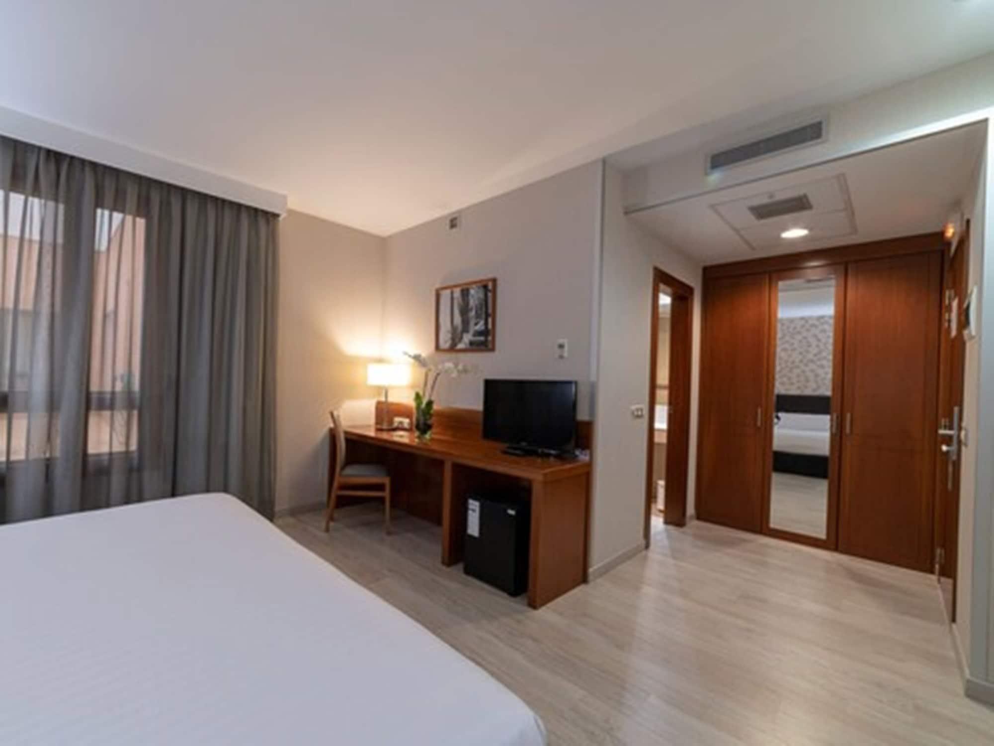 Hotel Plaza Las Matas Las Rozas de Madrid Ngoại thất bức ảnh