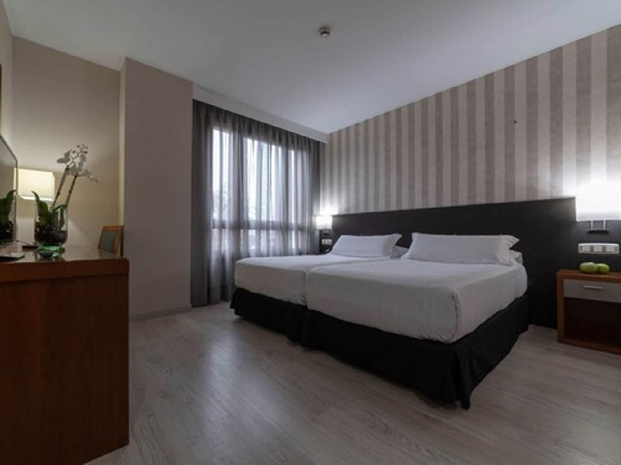 Hotel Plaza Las Matas Las Rozas de Madrid Ngoại thất bức ảnh