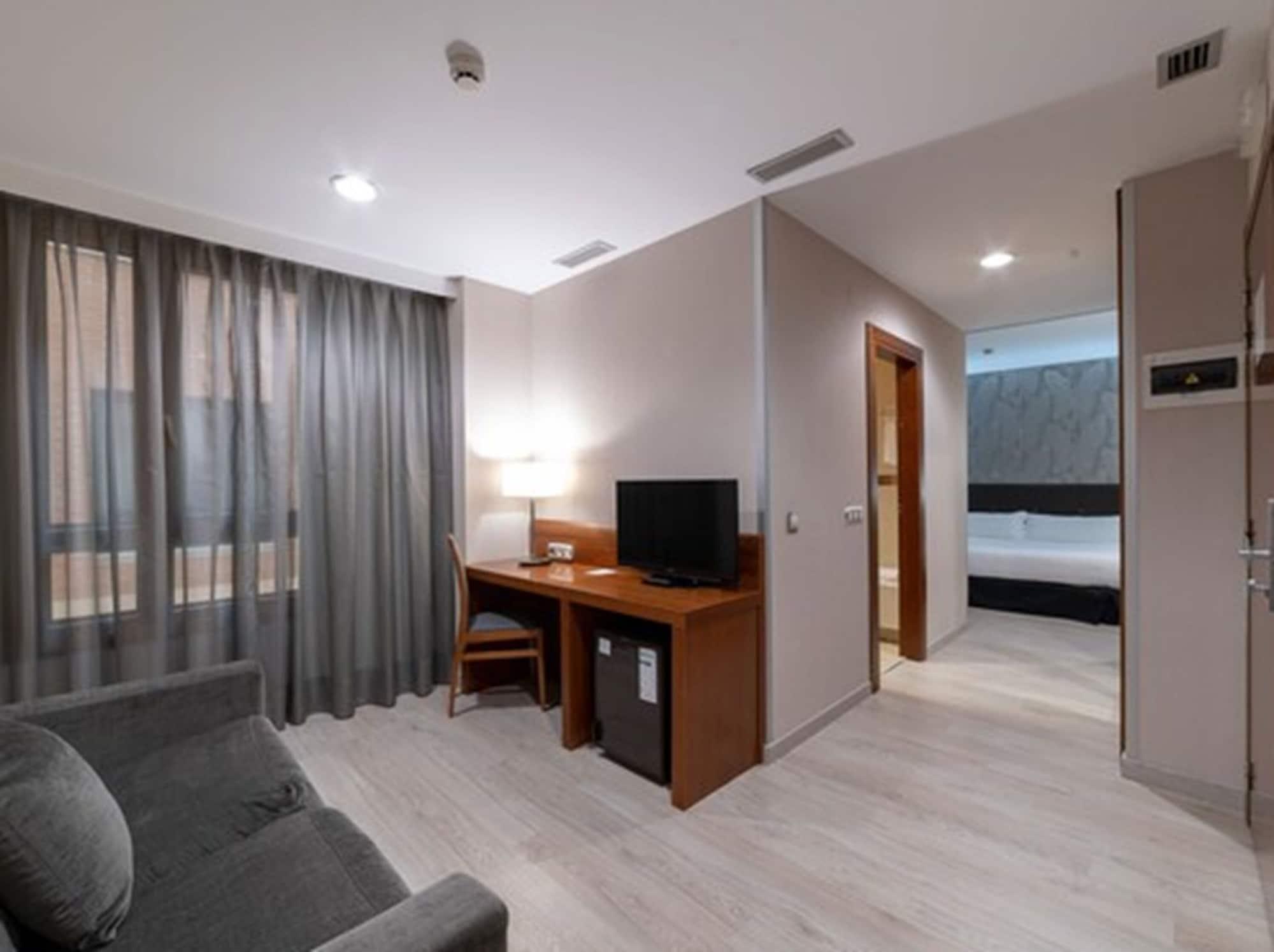 Hotel Plaza Las Matas Las Rozas de Madrid Ngoại thất bức ảnh