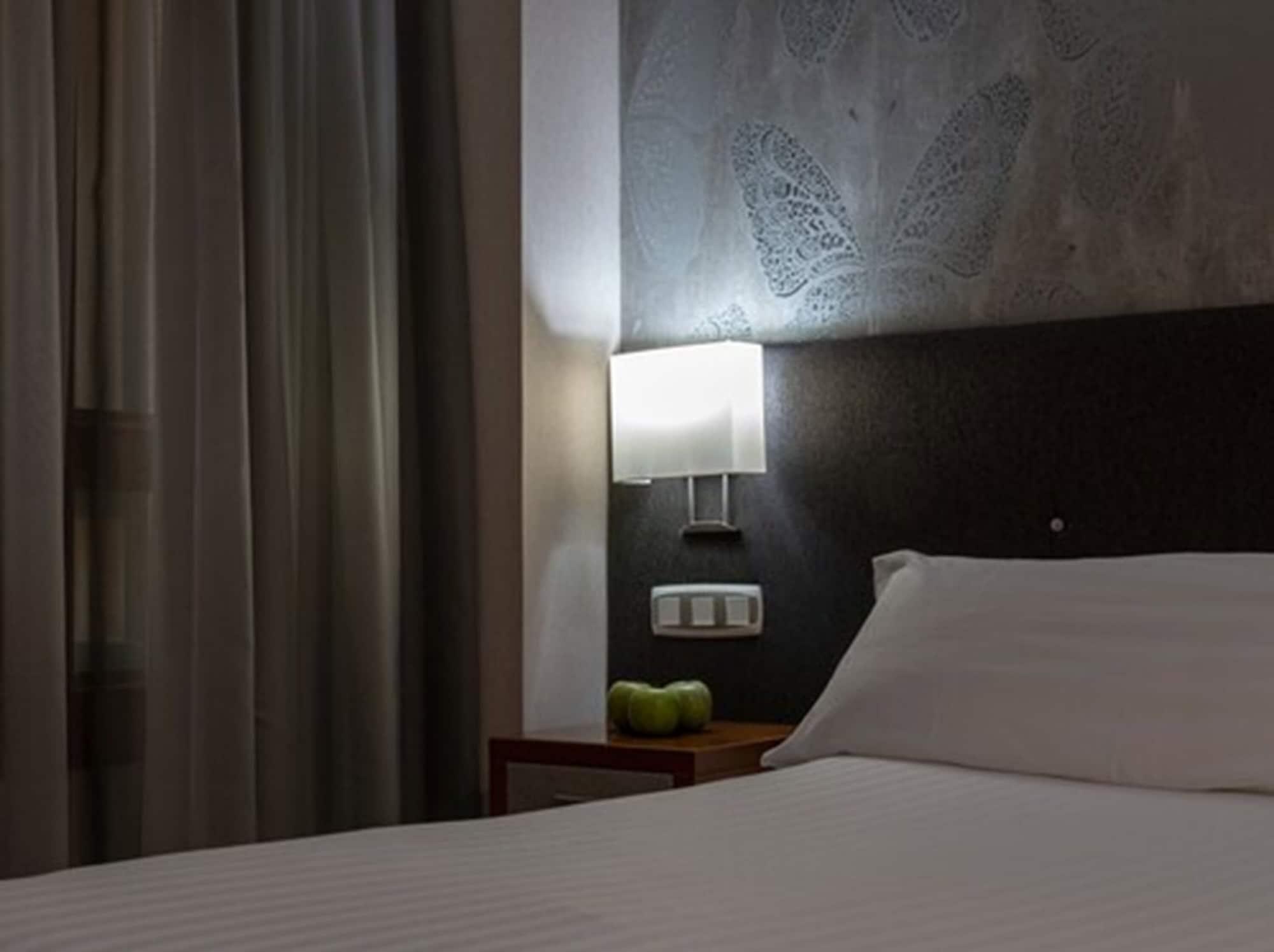 Hotel Plaza Las Matas Las Rozas de Madrid Ngoại thất bức ảnh