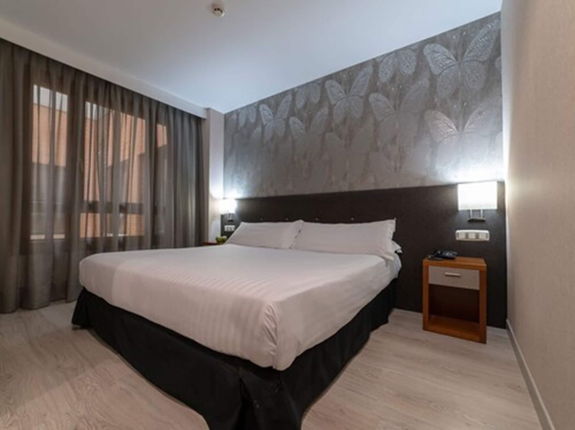 Hotel Plaza Las Matas Las Rozas de Madrid Ngoại thất bức ảnh