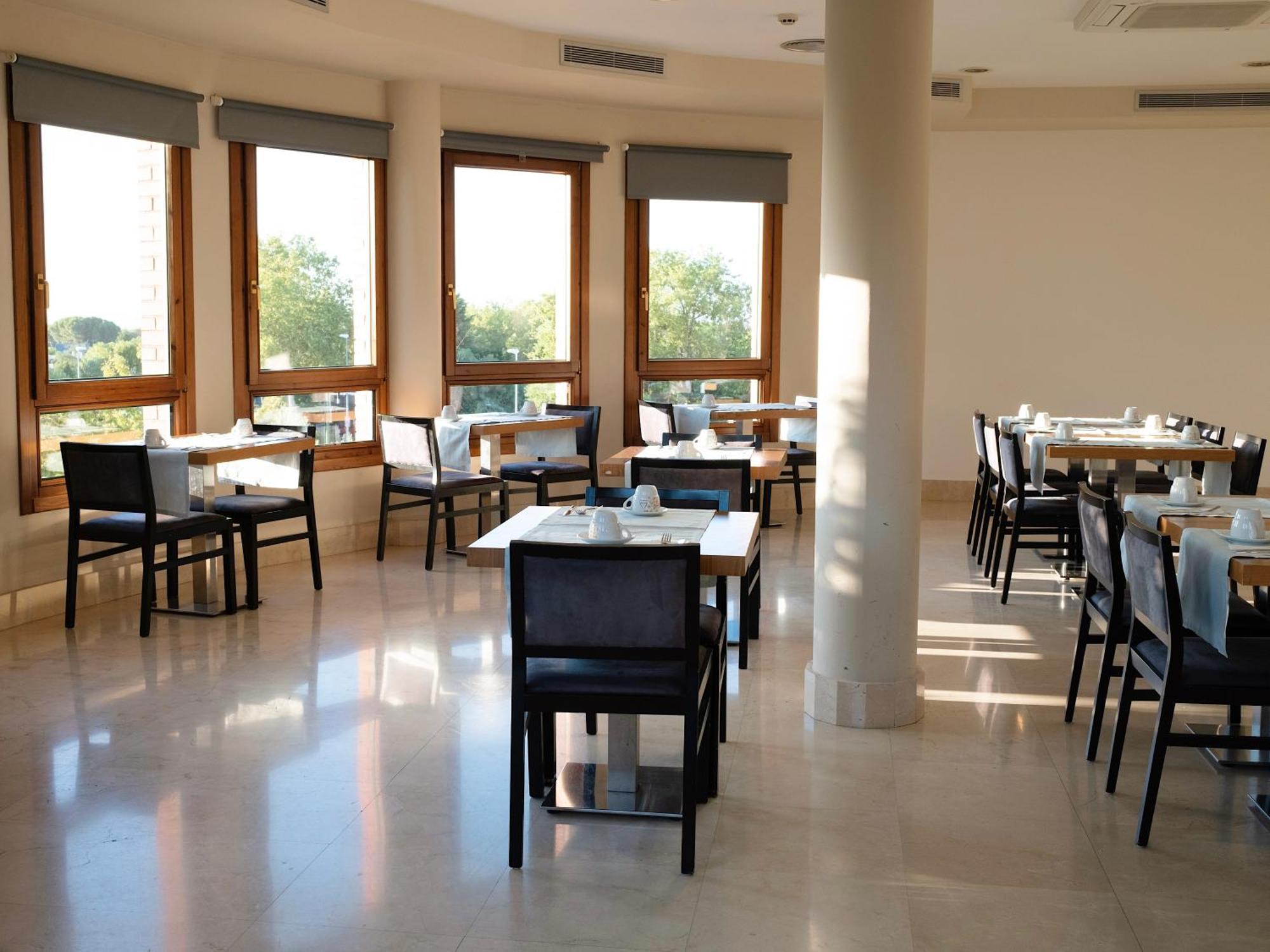 Hotel Plaza Las Matas Las Rozas de Madrid Ngoại thất bức ảnh