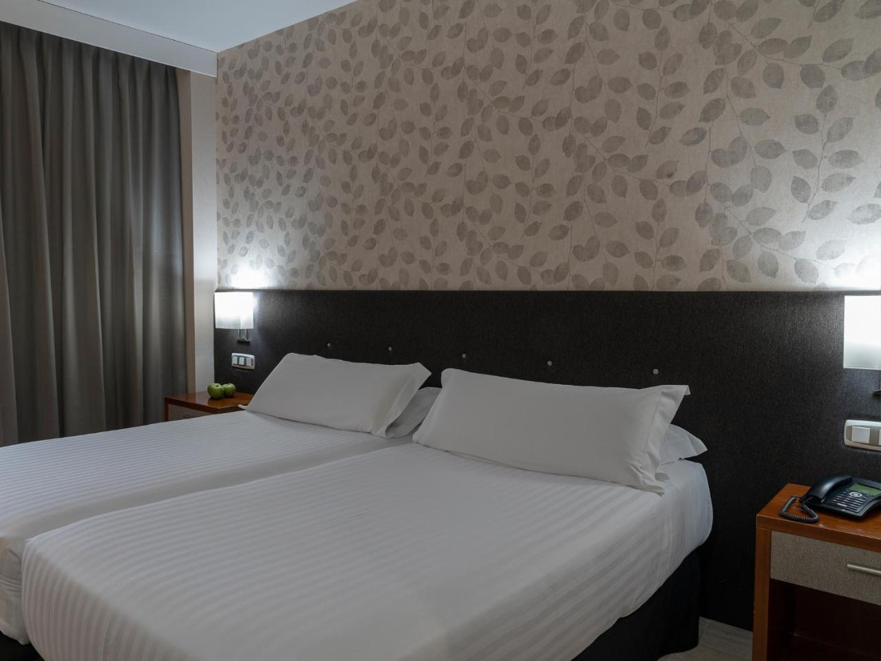 Hotel Plaza Las Matas Las Rozas de Madrid Ngoại thất bức ảnh